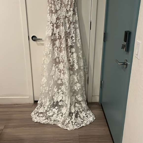 Strapless with draped sleeves that can be added/taken off, Madi Lane Bridal - Picture 4 of 5